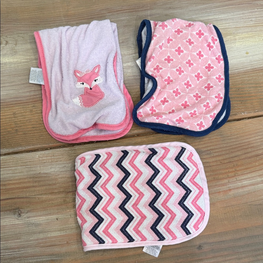 Luvable Friends Pink and Navy Fox Burp cloth Set